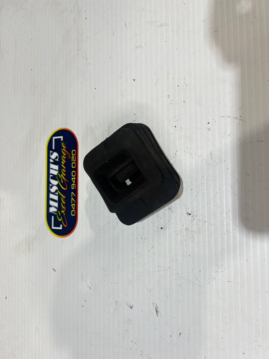 Hyundai Excel Clutch Fork Dust Boot - Used