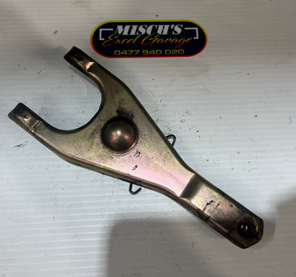 Hyundai Excel Clutch Pivot Fork - Used - image 1