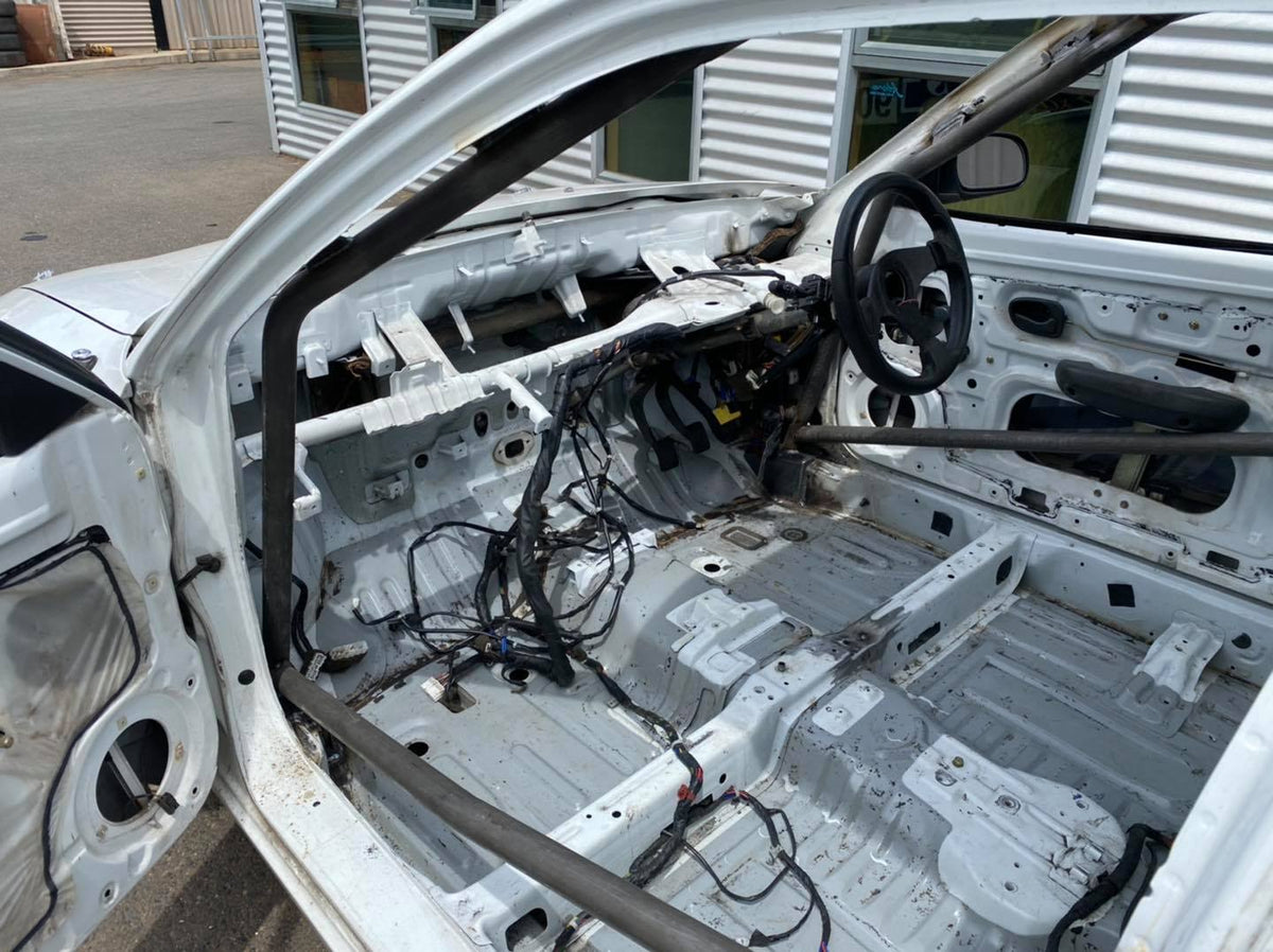 Hyundai Excel Full Weld-In Roll Cage - Excel Garage - image 5
